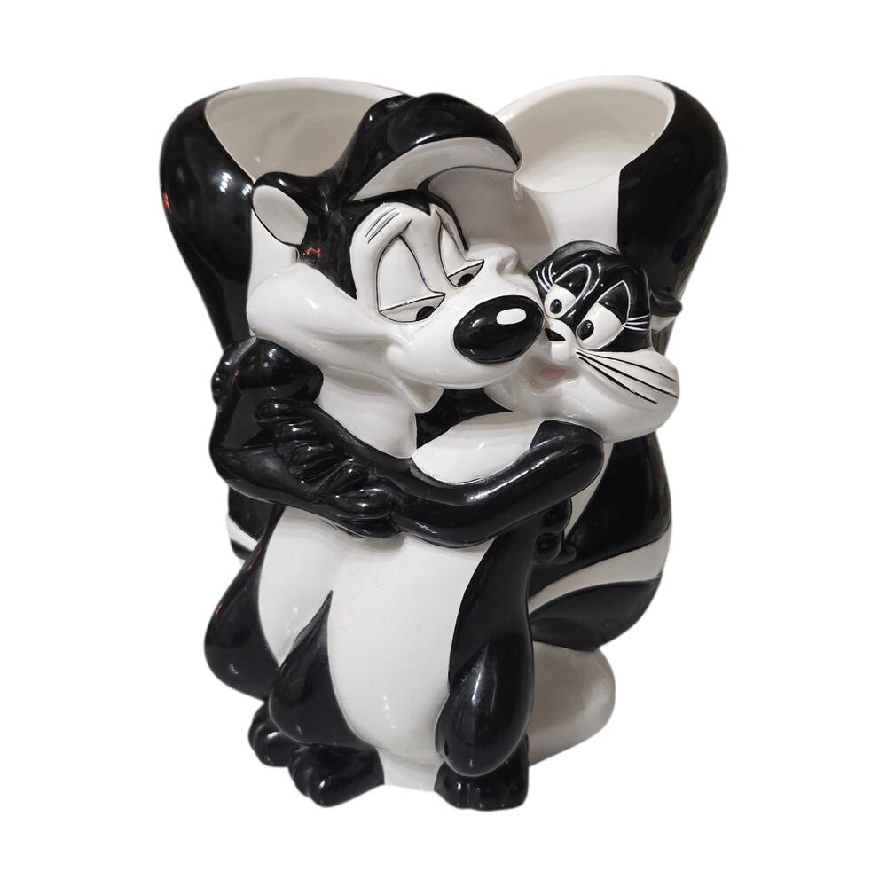 Vintage Pepe le Pew Penelope Vase Love Bird Skunks Kissing Heart Looney Tunes